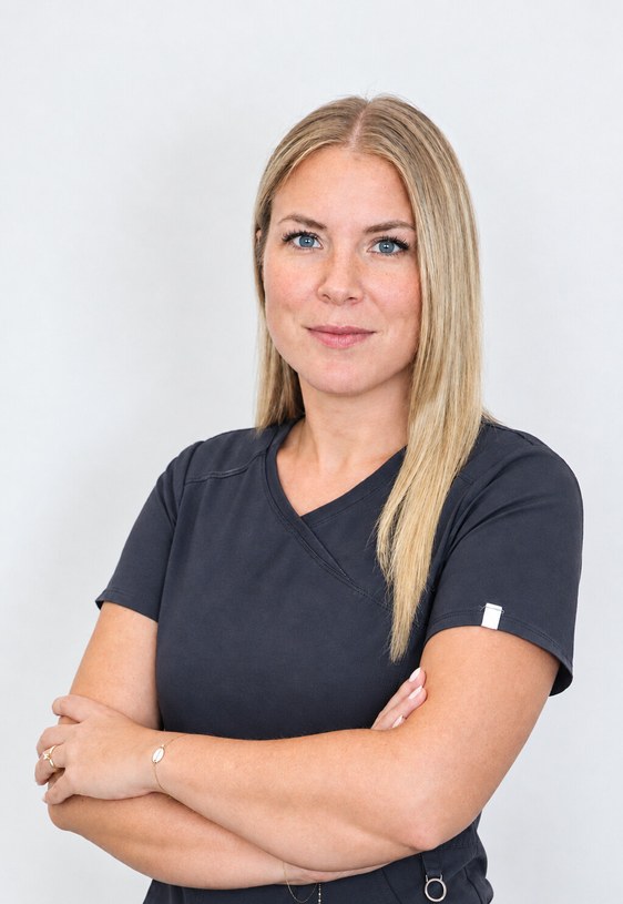 Bita Patrícia dentálhigiénikus, iTOP tréner – iDentity Clinic