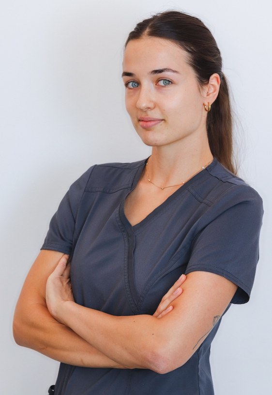 Pötörke Zsófia dentálhigiénikus, iTOP tréner – iDentity Clinic